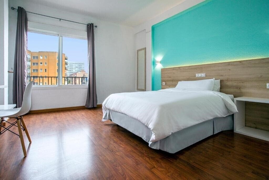 Отель Torremolinos Centro 3*