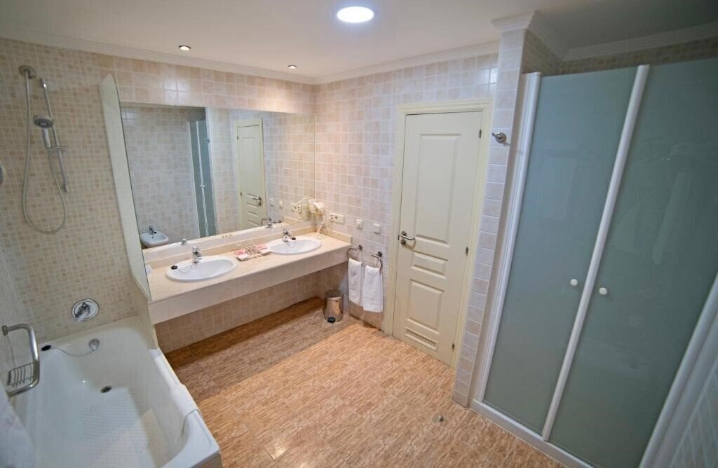 Fotografie Holiday World Resort 4*