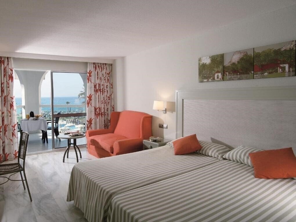 Фото Marinas De Nerja 4*