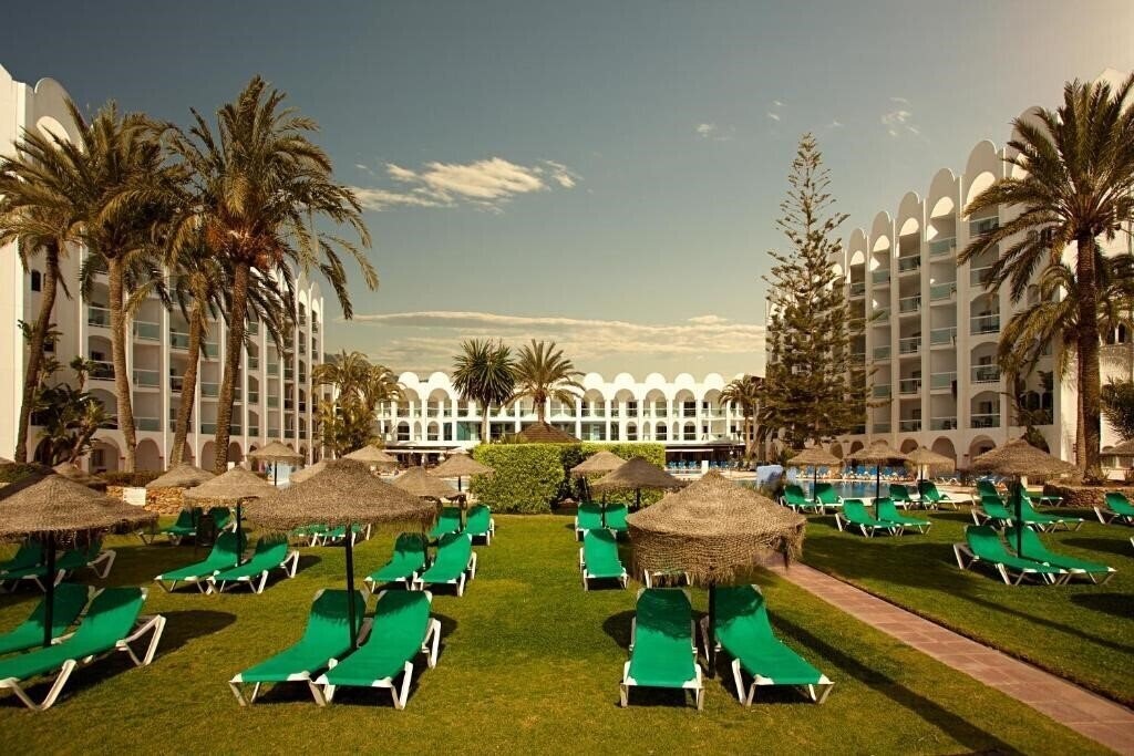 Картинка Marinas De Nerja 4*