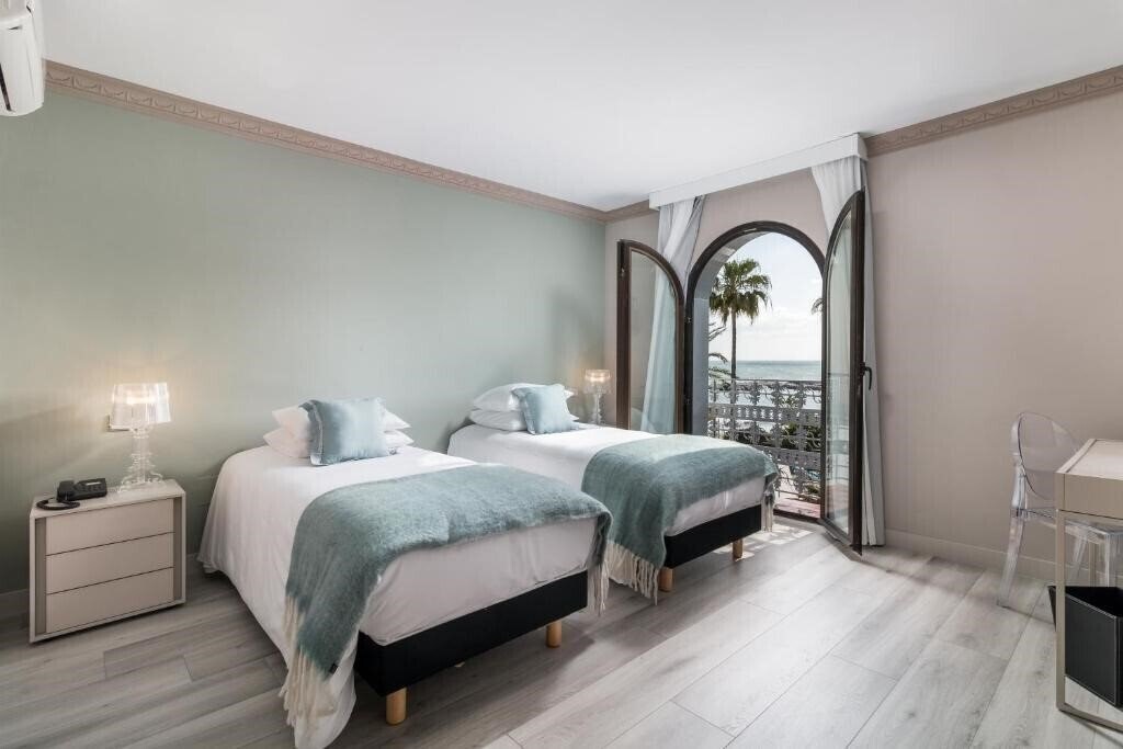 Fotografii Park Plaza Suites 4*