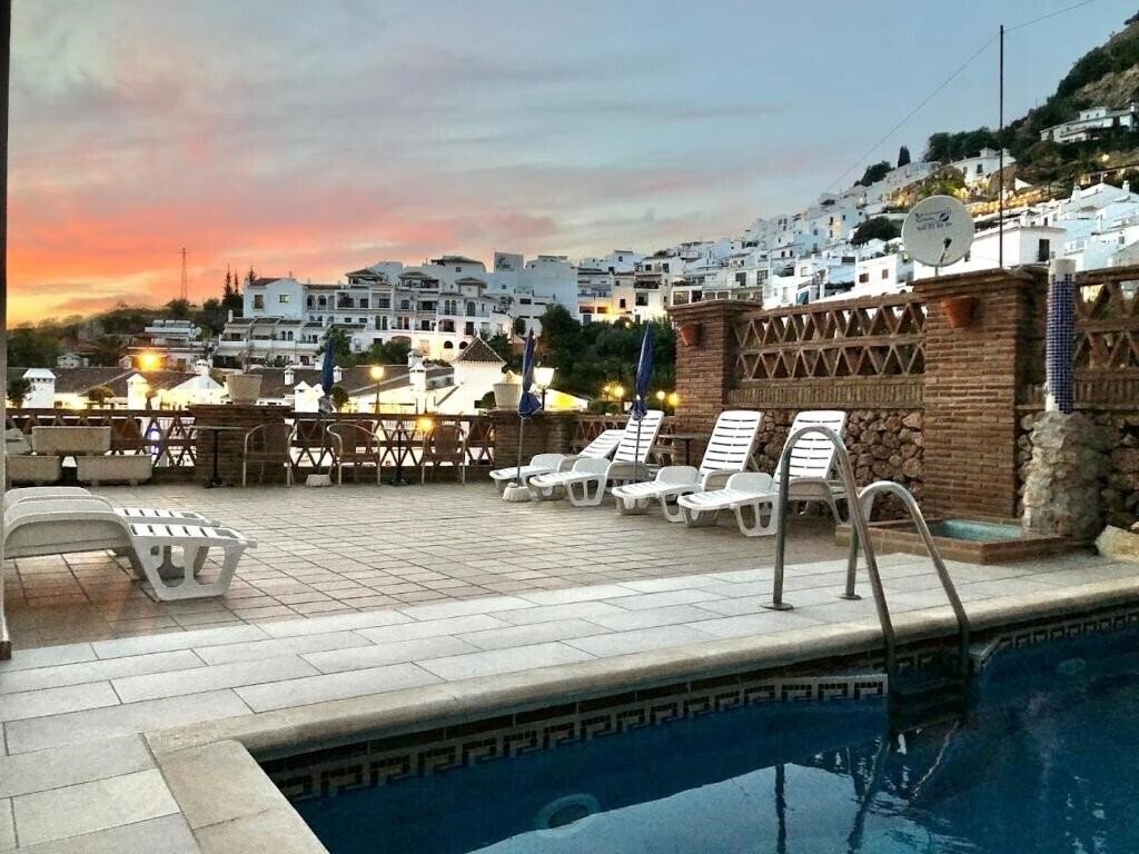 Отель Villa De Frigiliana 3*