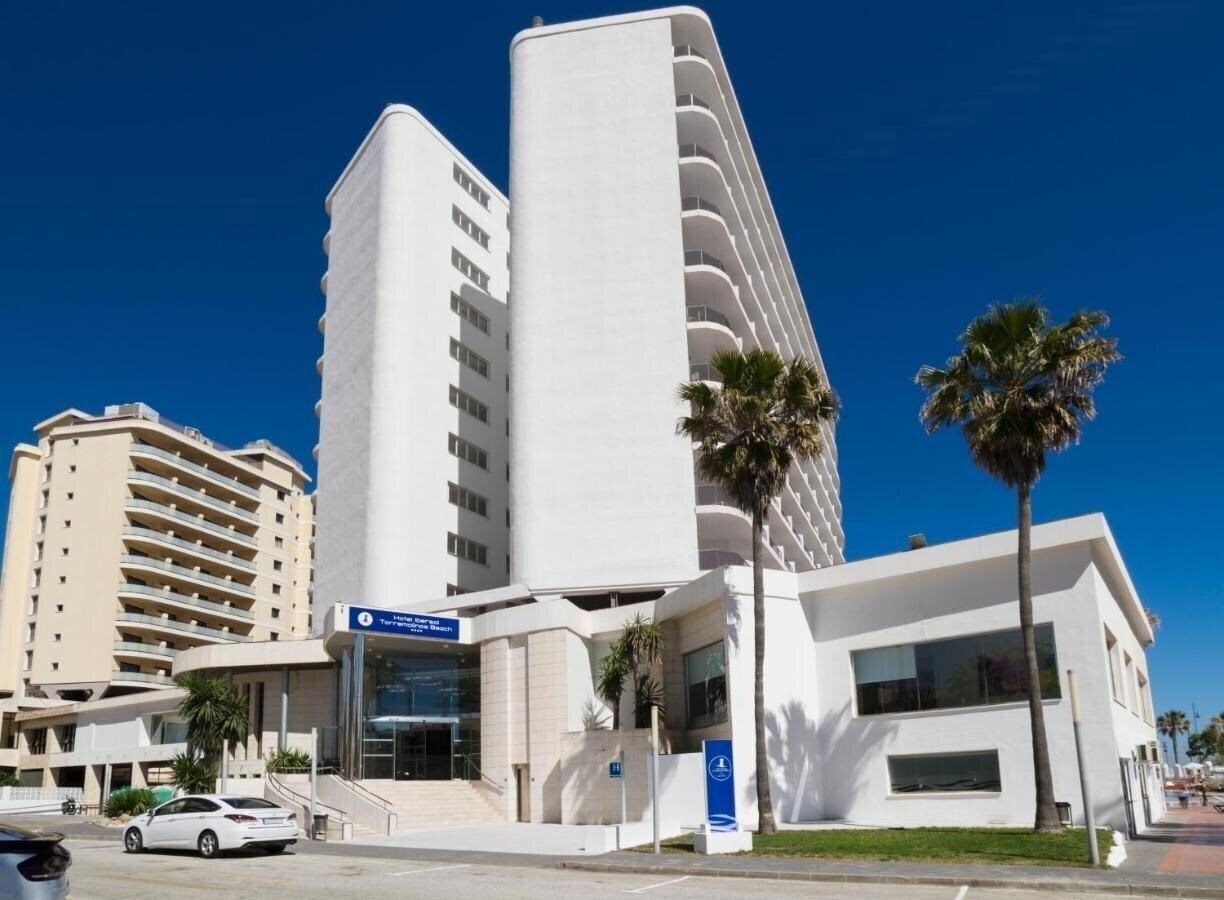 Отель Marconfort Beach Club Hotel 3*