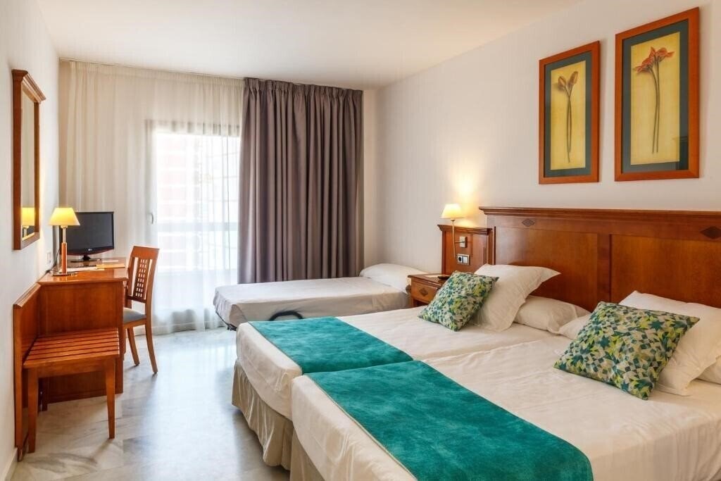 Фото Bq Andalucia Beach 4*