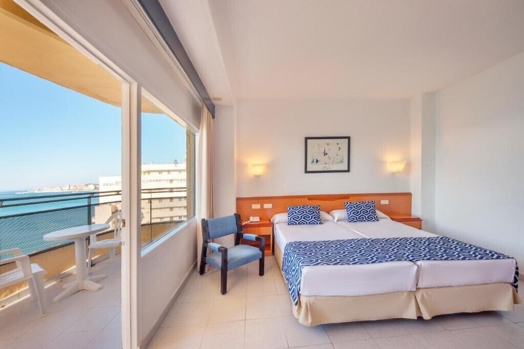 Imaginea Hotel Globales Gardenia 3*