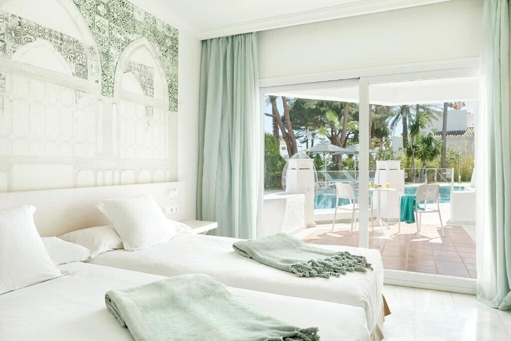 Imaginea Iberostar Marbella Coral Beach (ex.  Occidental Coral Beach) 4*