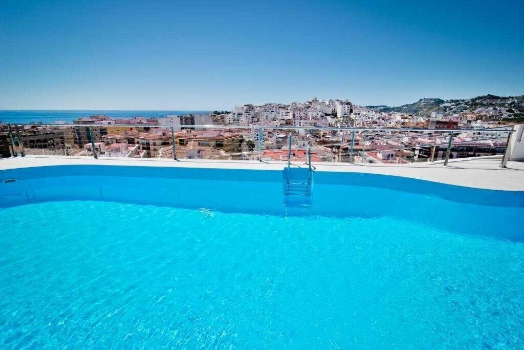 Hotel Bahia Almunecar 4*