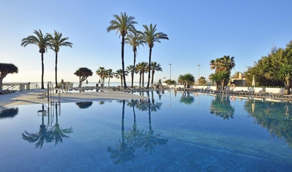 Hotel Ocean House Costa Del Sol 4*