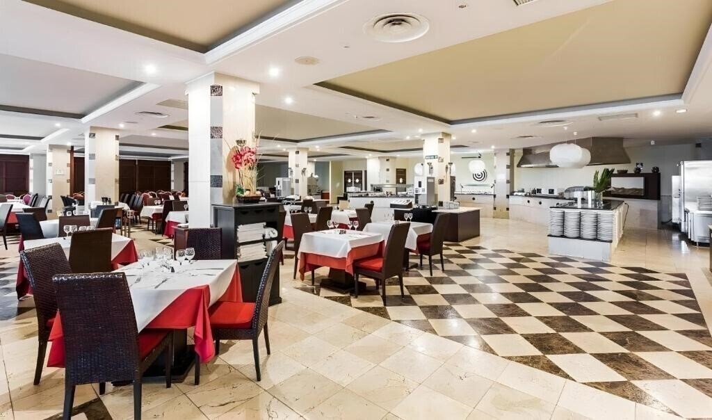 Imaginea Bakour Oh Nice 4*