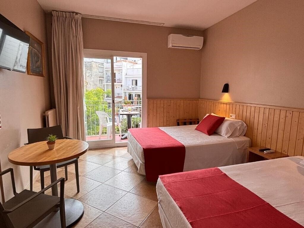 Hotel Piccadilly Sitges 3*