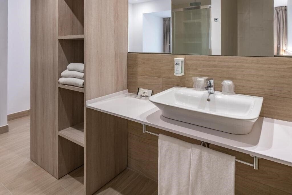 Fotografie 4R Gran Hotel Europe (ex. Ohtels Gran Hotel Europe) 4*