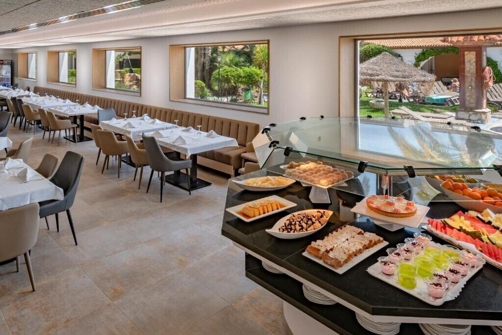 Imaginea 4R Gran Hotel Europe (ex. Ohtels Gran Hotel Europe) 4*
