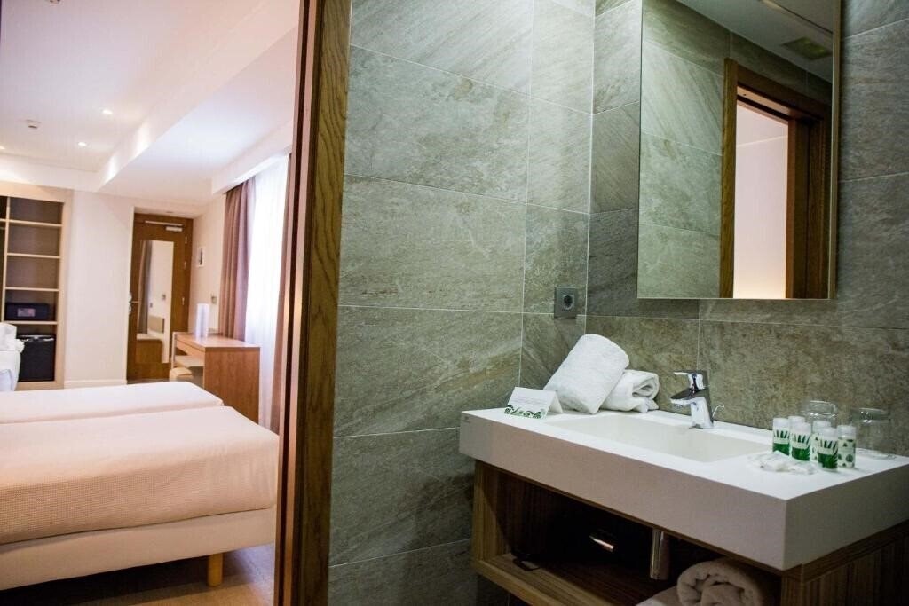 Fotografii Gelmirez 3*