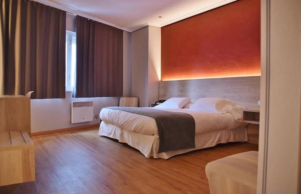 Fotografie Hospedium Hotel La Marina Costa da Morte (ex. Hotel La Marina) 2*