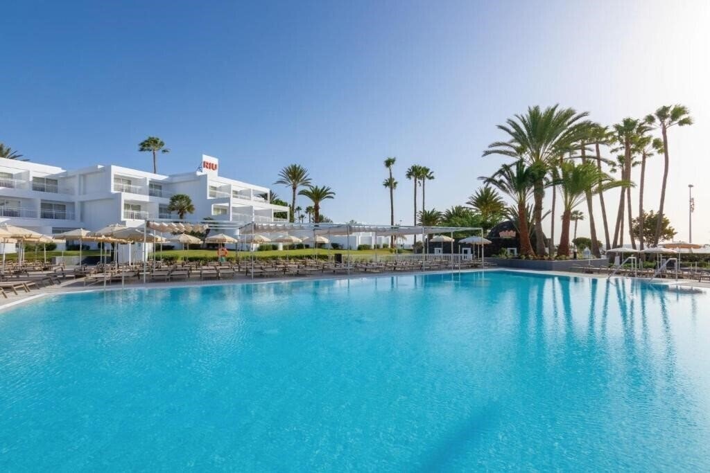 Hotel Riu Paraiso Lanzarote Resort 4*