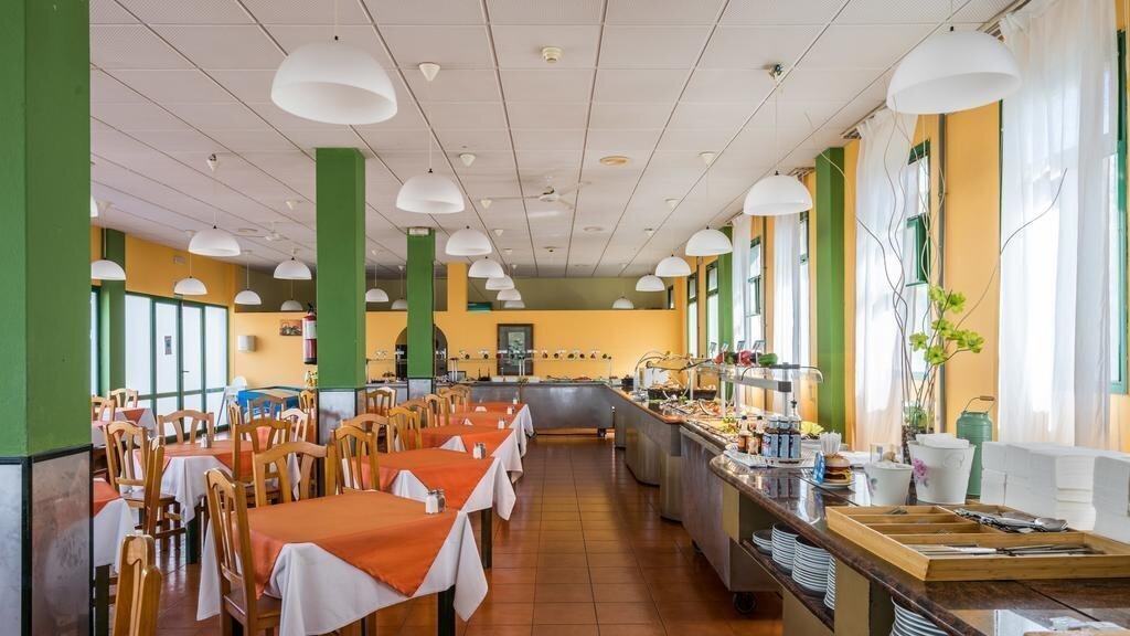 Imaginea Apartamentos Blue Sea Costa Teguise Beach 2*