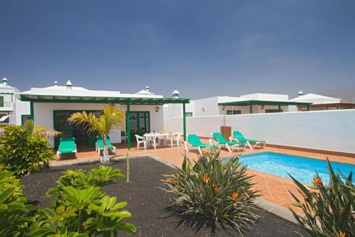 Fotografii Ereza Brisa Marina Apts апартаменты