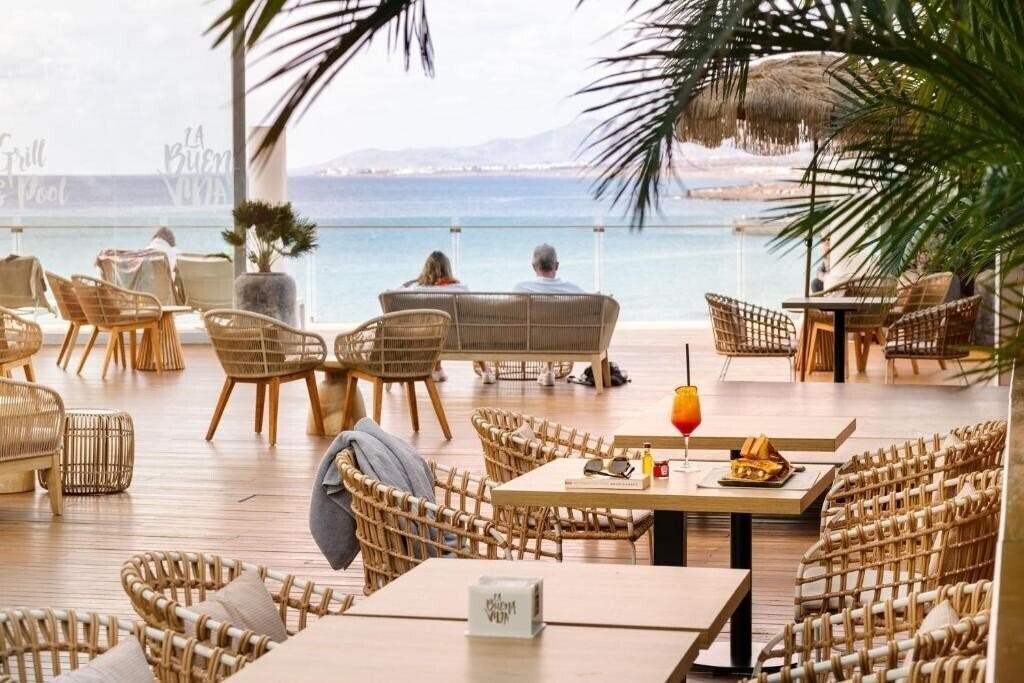 Hotel Arrecife Gran Hotel & SPA 5*
