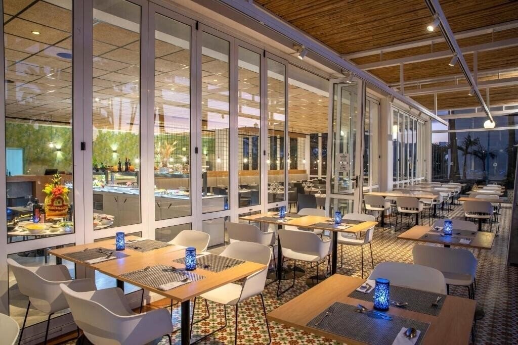 Imaginea Oasis Lanz Beach Mate 4*