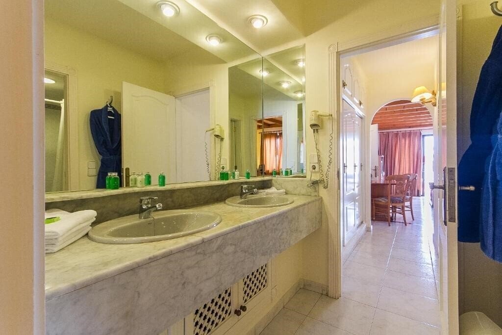 Фотография Sands Beach Resort 3*