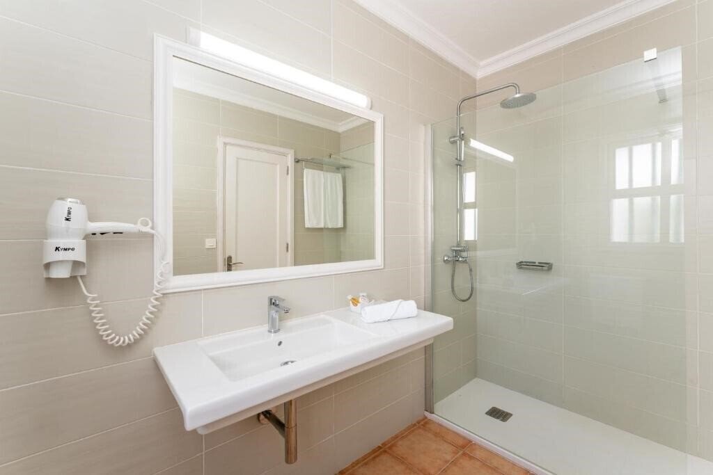 Фотография Apartamentos Livvo Las Gaviotas (ex. The Las Gaviotas) 3*