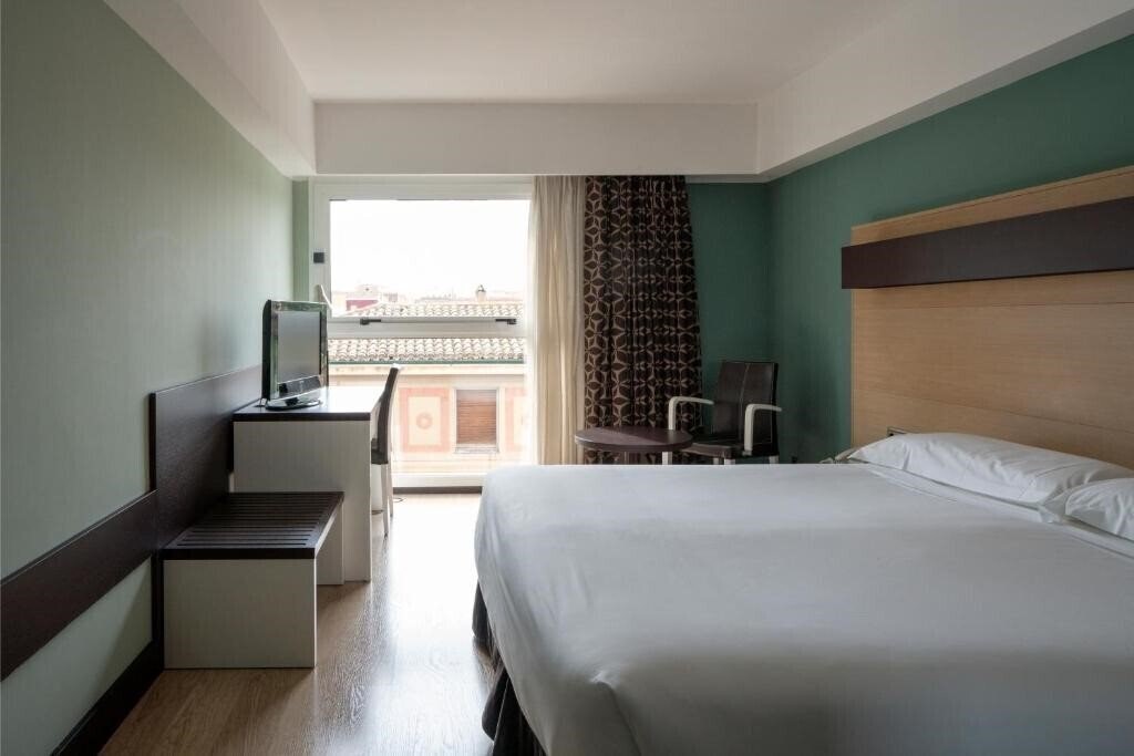 Fotografie Ciudad De Logrono 3*