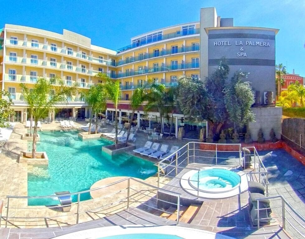Hotel La Palmera 3*