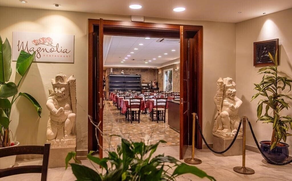 Imaginea La Palmera 3*