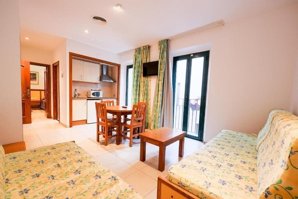 Фото Royal Apart 3*