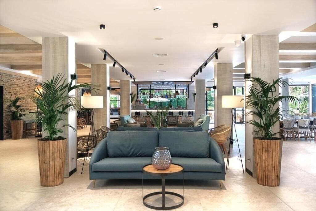Отель Acapulco 4*