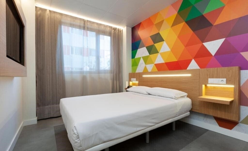Imaginea Vertice Roomspace Madrid 3*