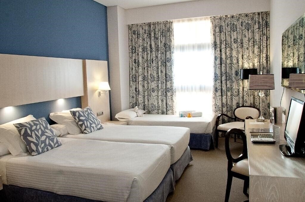 Hotel Nuevo Boston 4*