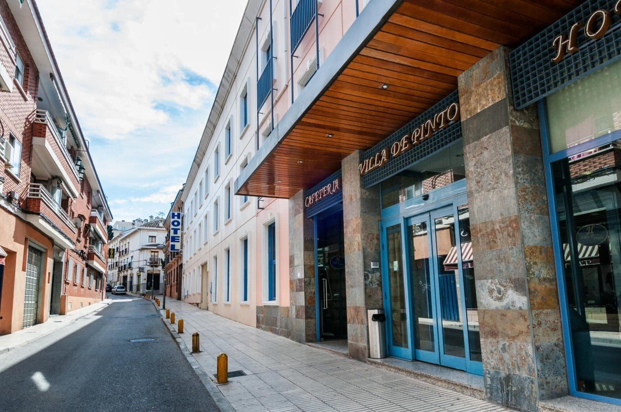 Отель Villa De Pinto (ex. Eco Villa De Pinto, MC Villa De Pinto, Equo Villa De Pinto) 3*