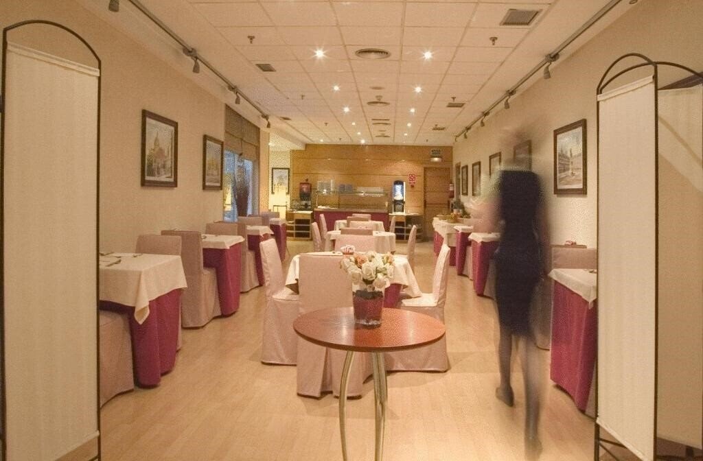 Imaginea Infanta Mercedes 2*