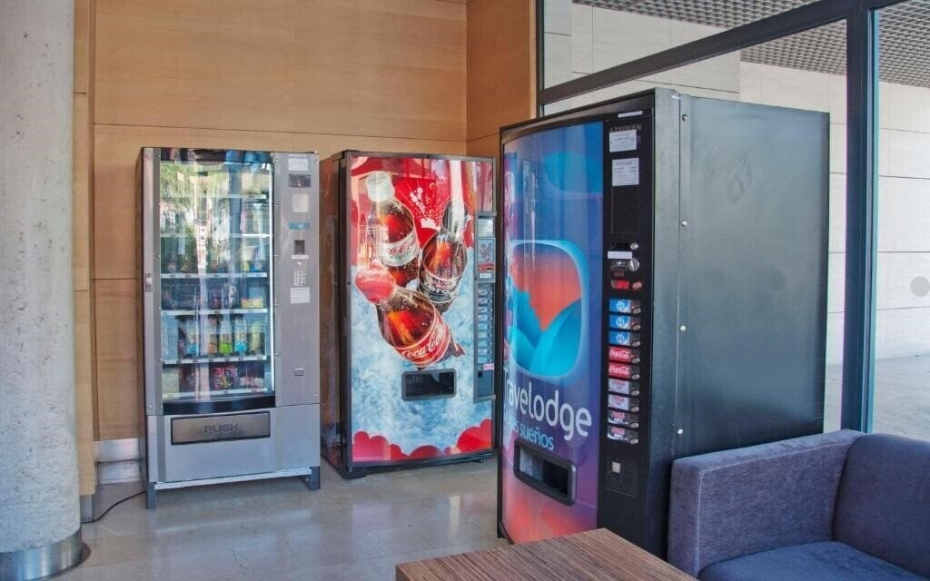 Imaginea Travelodge Madrid Torrelaguna Hotel 3*