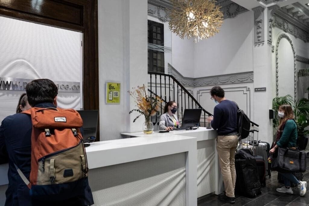 Imaginea Petit Palace Santa Barbara 4*