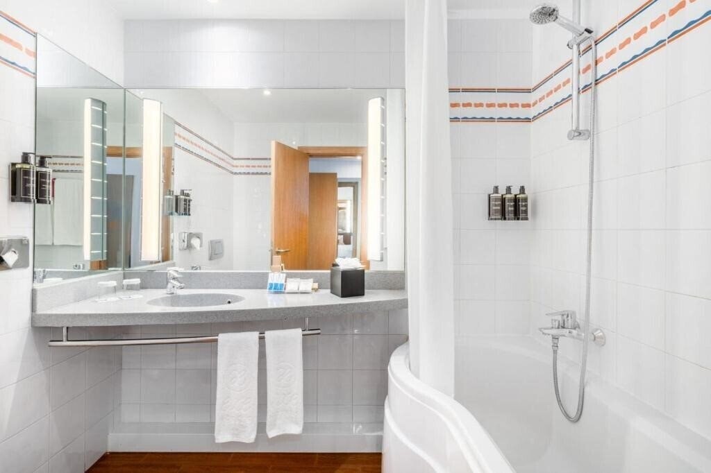 Fotografii Novotel Madrid Sanchinarro 4*