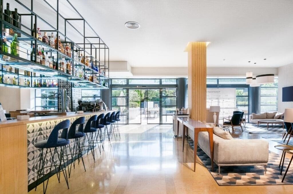 Imaginea Novotel Madrid Sanchinarro 4*