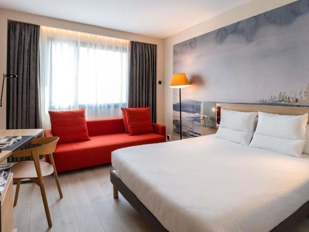 Imaginea Novotel Madrid Puente De La Paz 4*