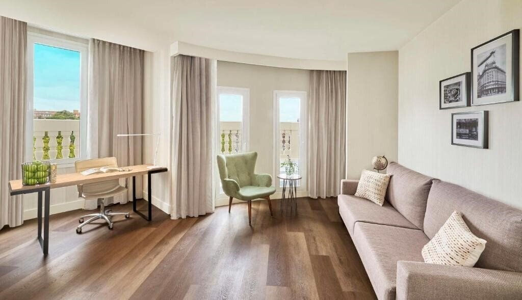 Fotografie NH Madrid Nacional 4*