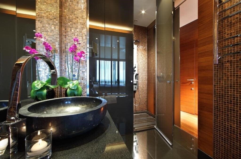 Fotografii Eurostars Madrid Tower 5*