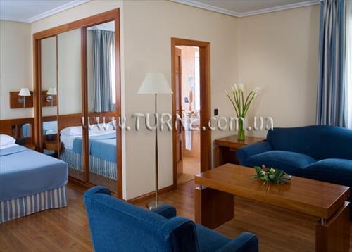 Фото Tryp Atocha 4*