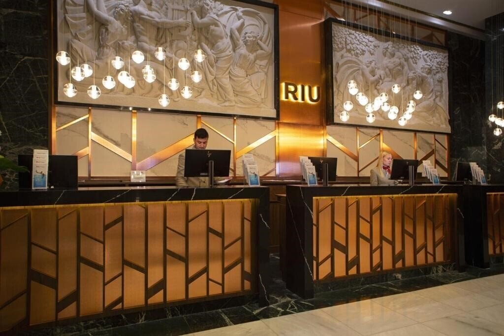 Imaginea Riu Plaza Espana 4*