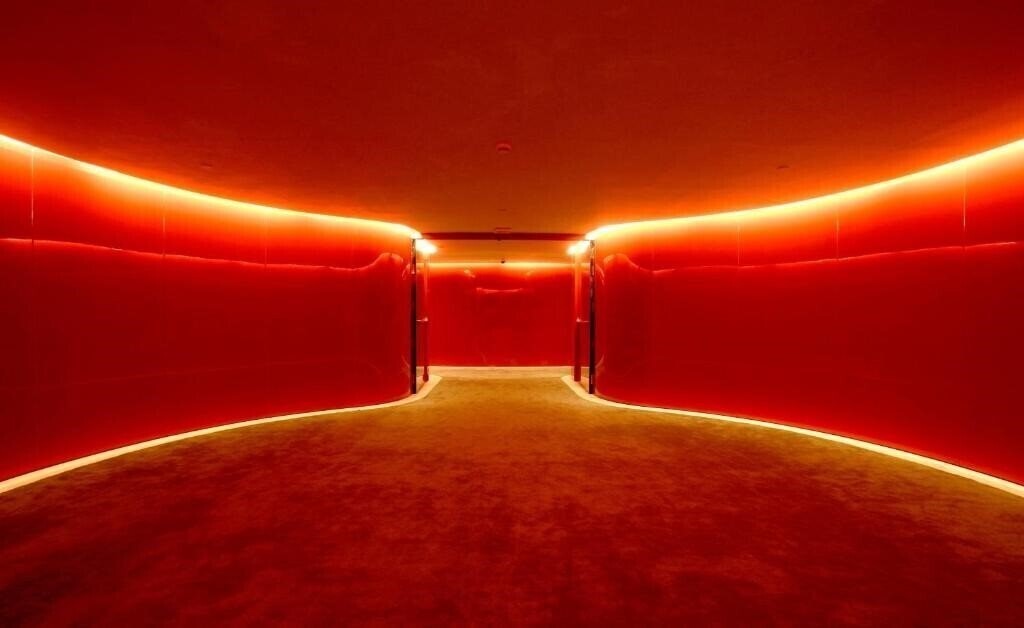 Imaginea Silken Puerta America 5*