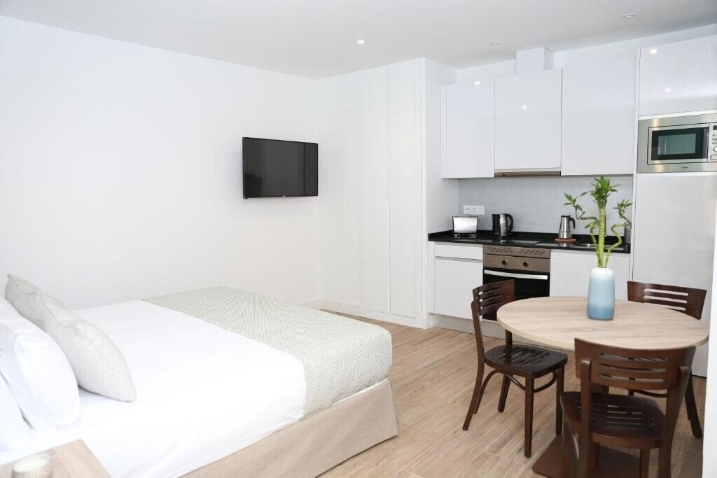 Imaginea New Point Madrid Opera 3*