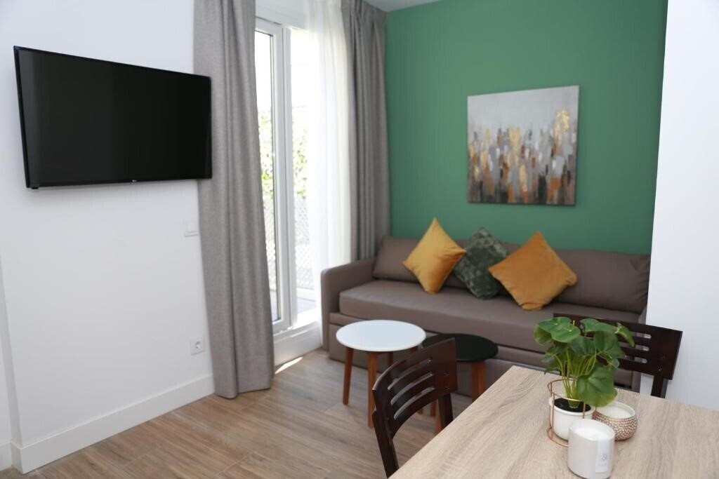 Imaginea New Point Madrid Opera 3*