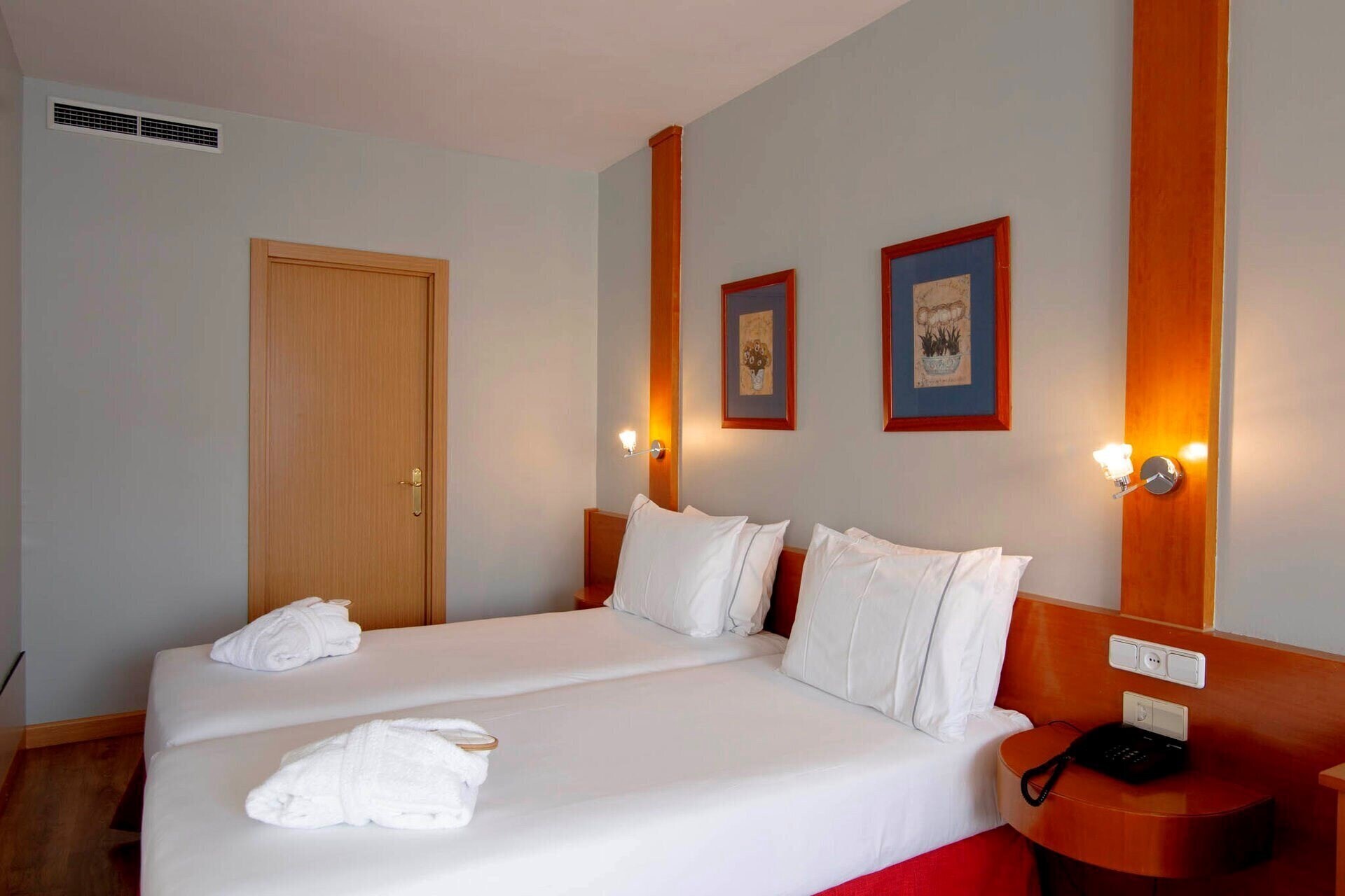 Fotografie Muralto Madrid Princesa 3*