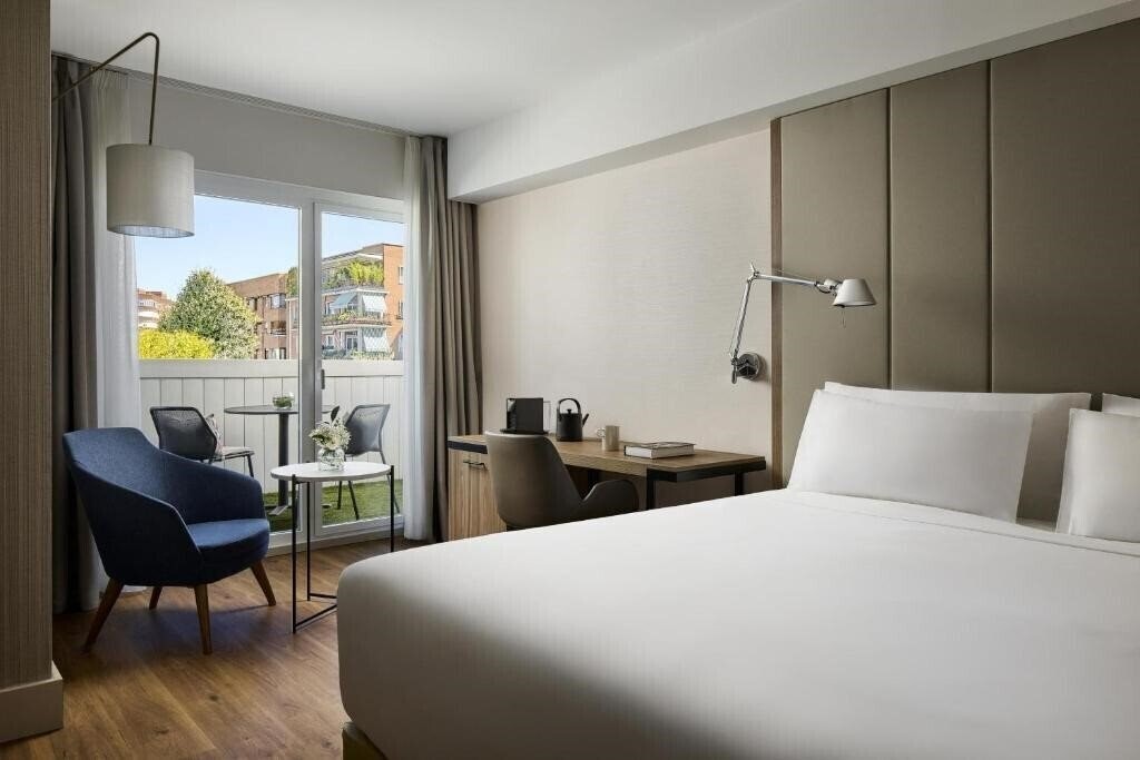 Fotografii NH Paseo de la Habana 4*