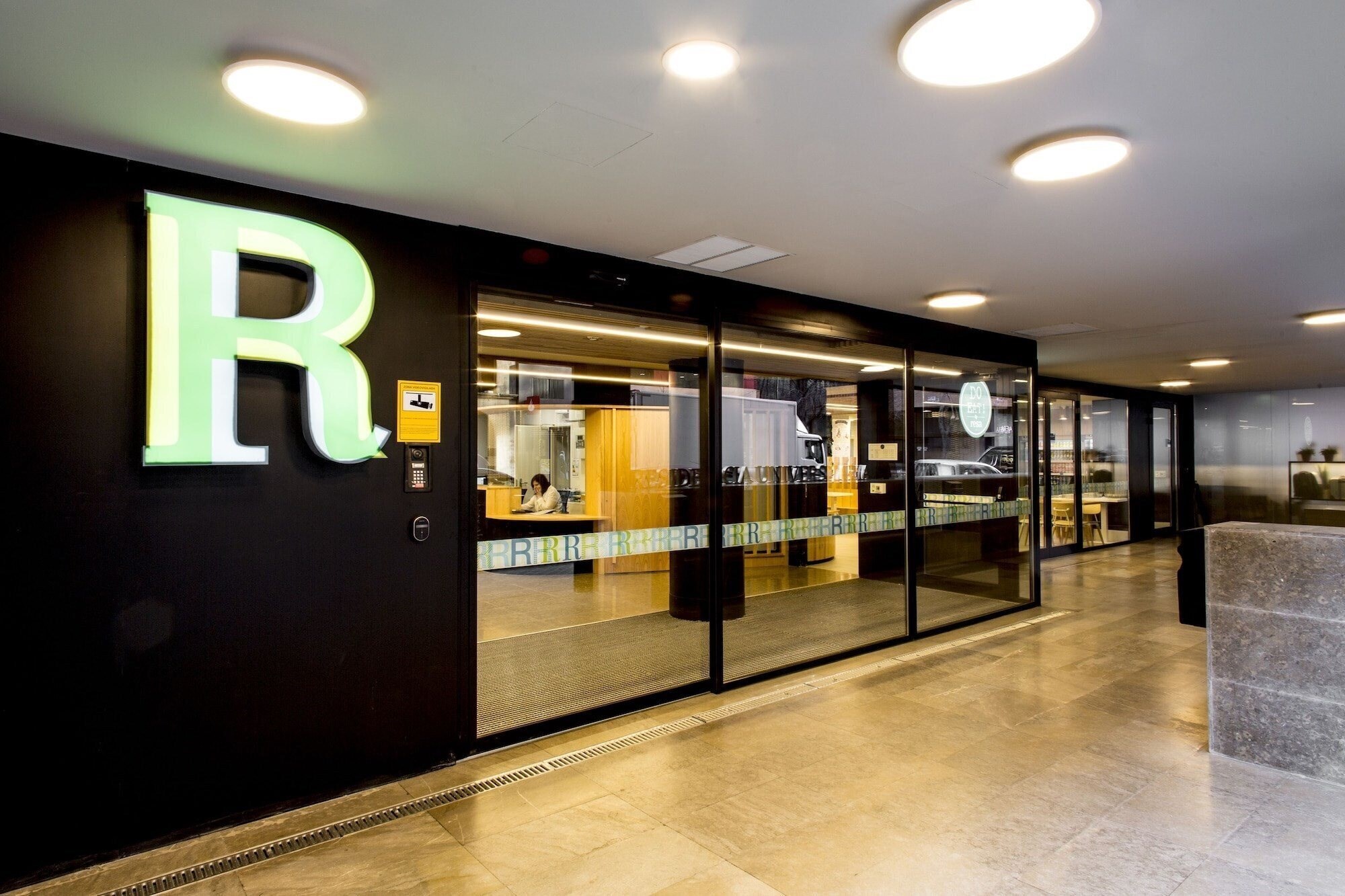 Fotografii Residencia Universitaria Claudio Coello 2*