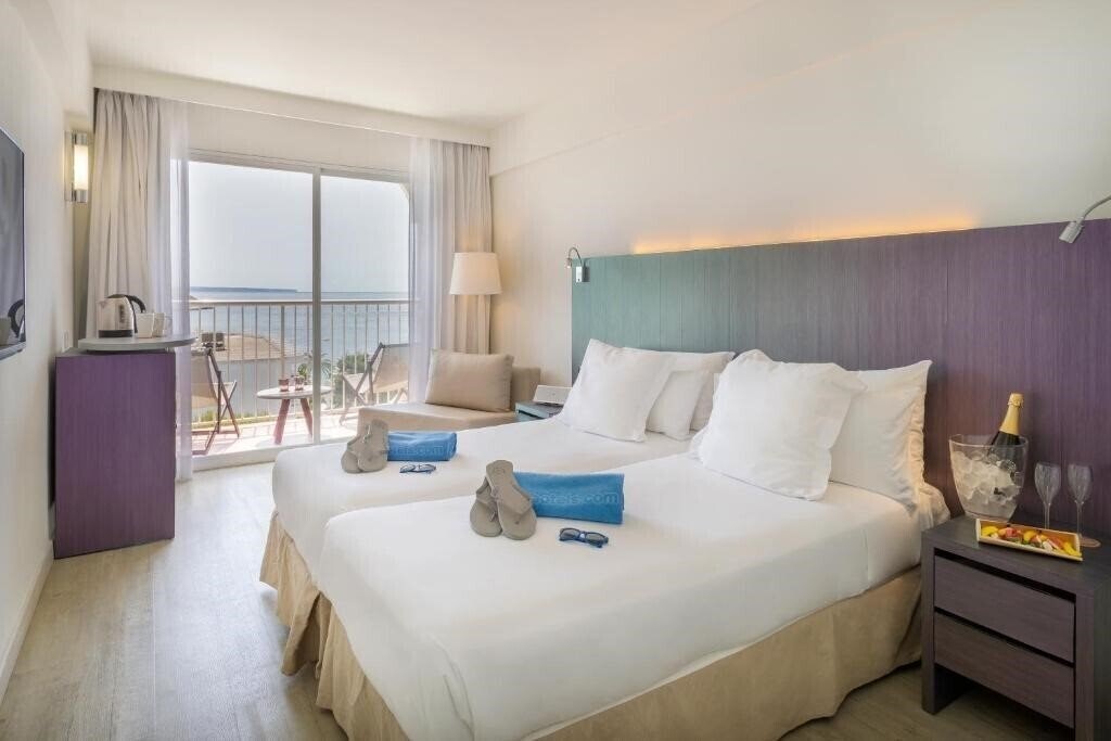 Imaginea Sol House Mallorca 4*